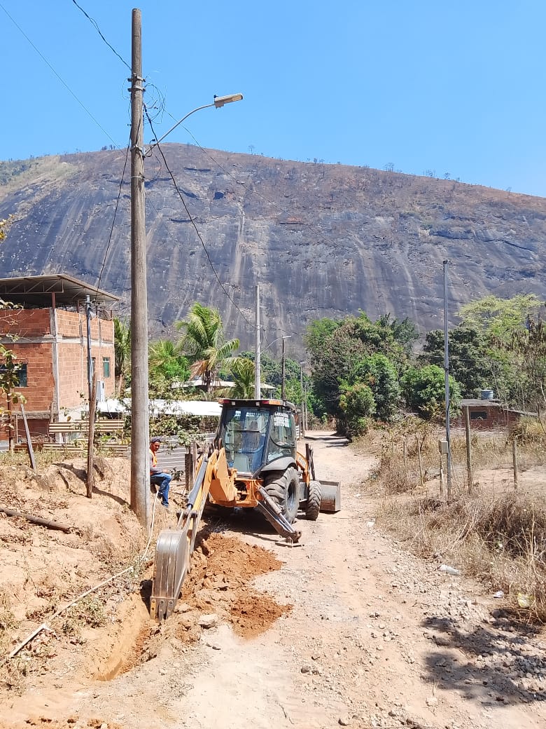 Execução de Meio-Fio, Sarjetas Conjugadas e Passeios